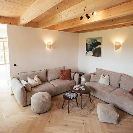 Frialing Apartment